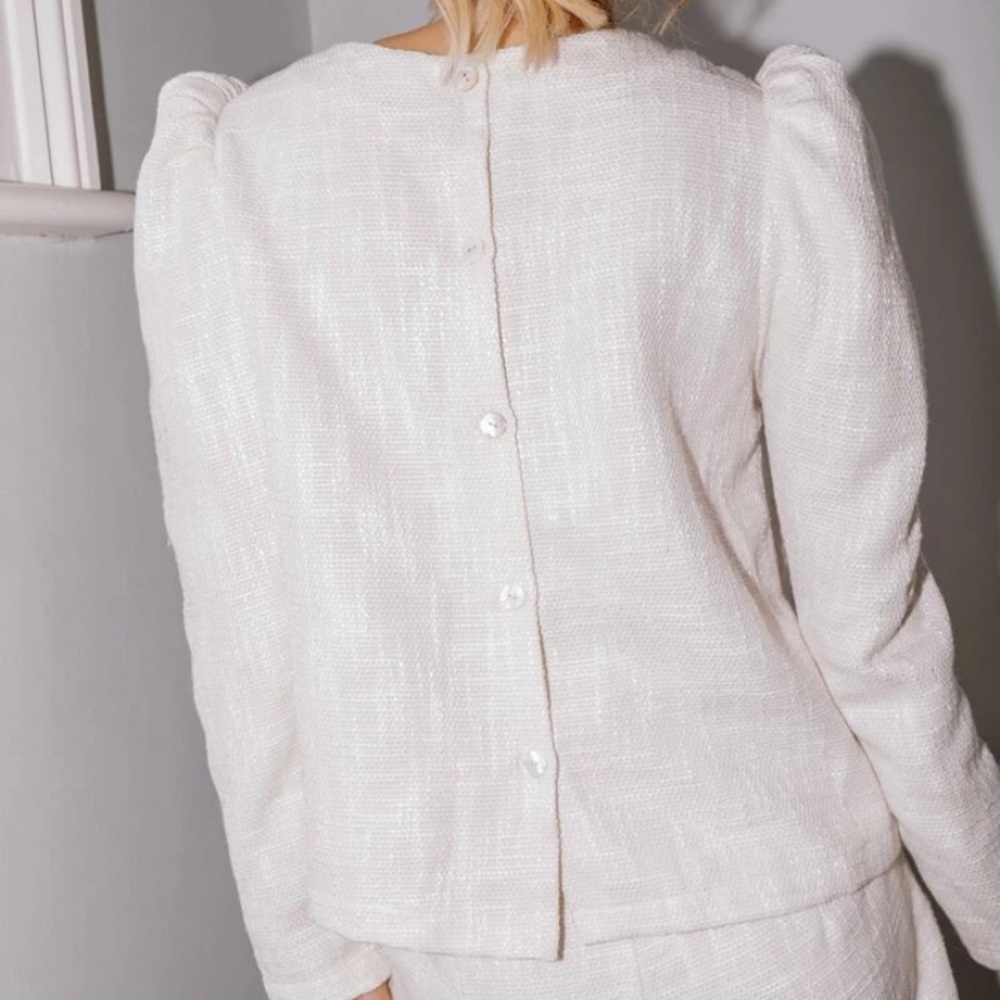 Two piece white set - Picture 2 of 5